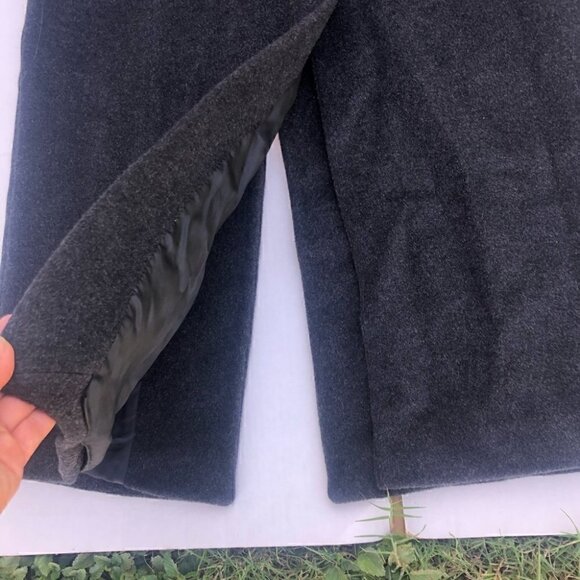 Donna Vittoria Italian Virgin Wool and Mohair Black/Charcoal Trench Coat Size 8 - Picture 13 of 16